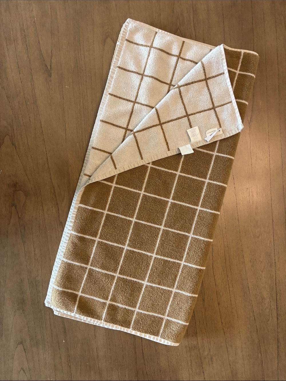2 Brooklinen Two-Tone Grid Bath Towels